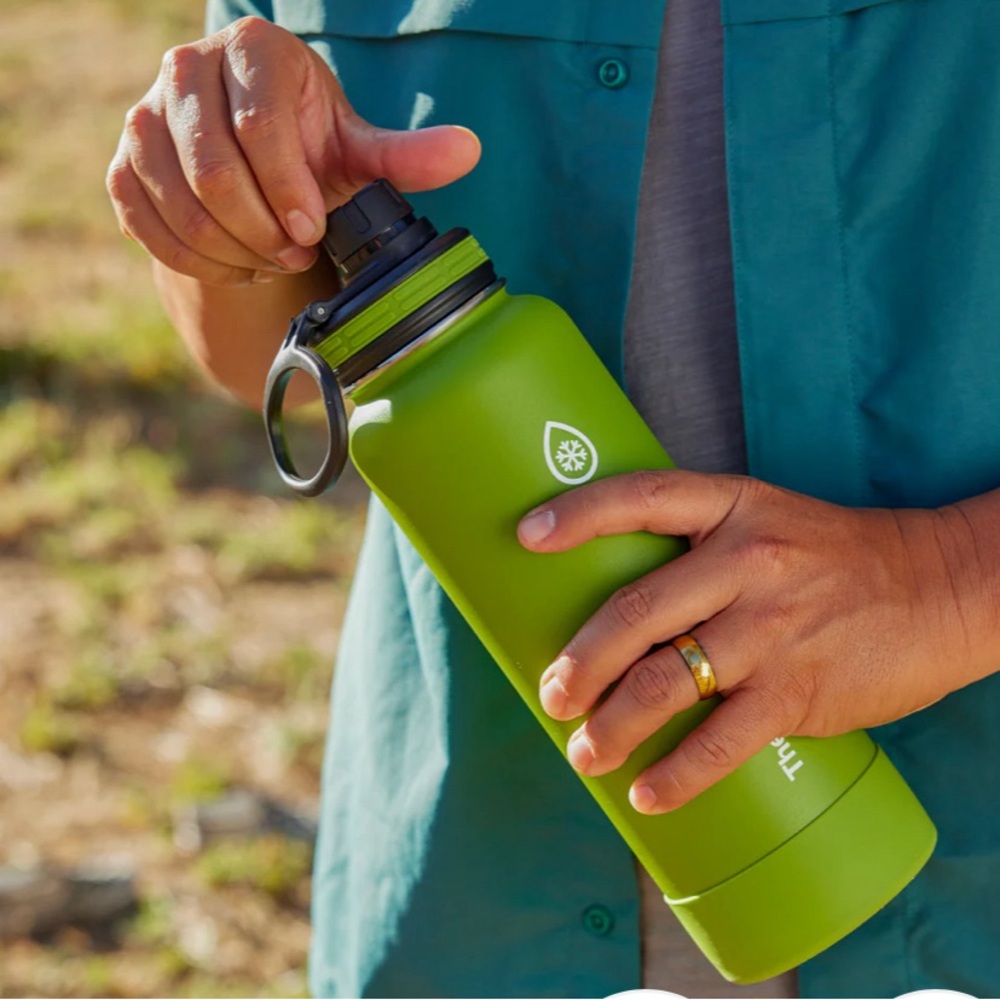 ThermoFlask 40 OZ BOTTLE 2 PACK W/ SPOUT LID like new